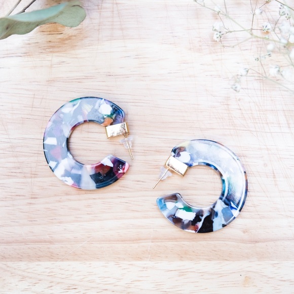 Earrings - Picture 3 of 3